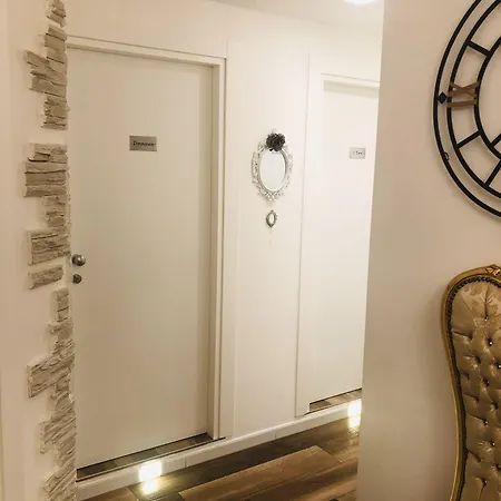 My Way بيت ضيافة لا سبيتسْيا